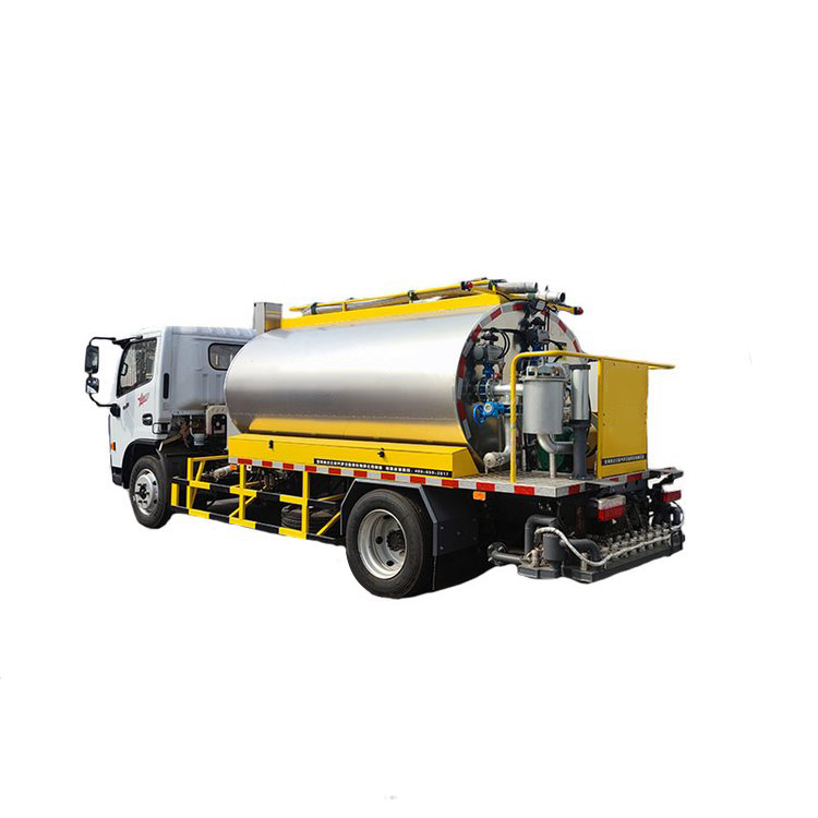 Asphalt Distributor Truck